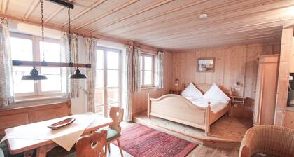 Modern apartment with balcony directly on the lake