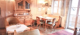 Modern apartment with balcony directly on the lake