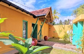 Cottage | Terrace/patio - Mahi Mahi Cottage (Dikwella)