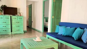 Cottage | Living area - Mahi Mahi Cottage (Dikwella)