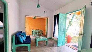 Cottage | Living area - Mahi Mahi Cottage (Dikwella)
