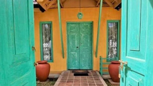 Front of property - Mahi Mahi Cottage (Dikwella)