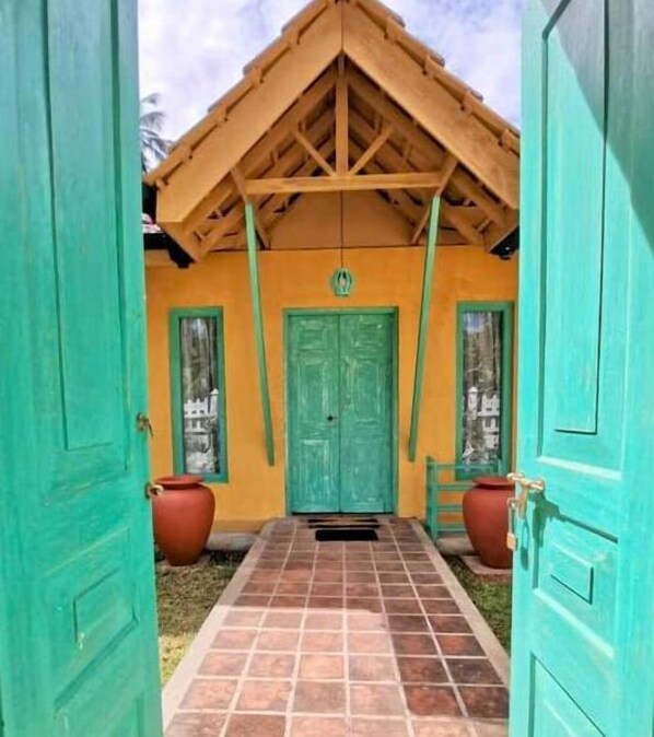 ด้านหน้าที่พัก