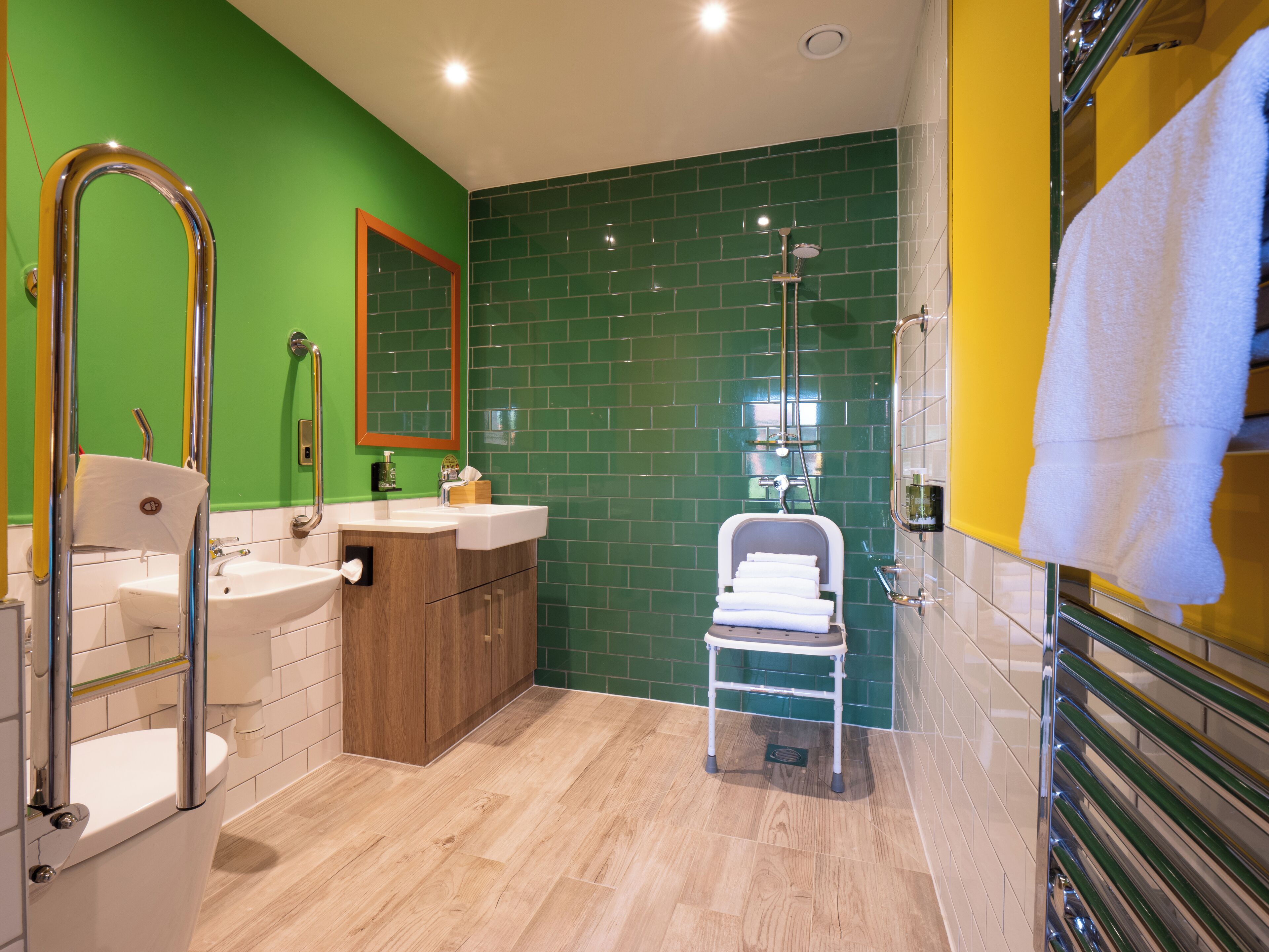Accessible Woodland Village Lodge | Bathroom