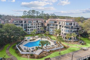 Exterior - Great Marina Views, Steps to Pool, Bike to Beach (Hilton Head Island)