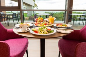 Daily buffet breakfast for a fee - Hotel Helikon (Keszthely)