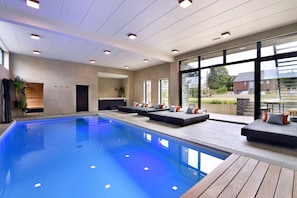 Indoor pool, pool loungers