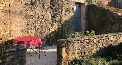 Ideal romantic stay, in the countryside 5 minutes from the center