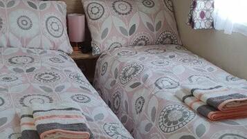 3 bedrooms, iron/ironing board, free WiFi, bed sheets