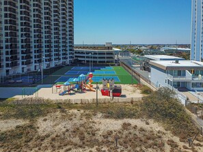 Sport court - Cute, cozy 2 bedroom oceanfront condo with free WiFi, a great ocean view, and awesome amenities including indoor/outdoor pools and a game room located uptown! (Ocean City)