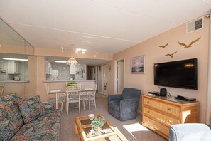 DVD player - Cute, cozy 2 bedroom oceanfront condo with free WiFi, a great ocean view, and awesome amenities including indoor/outdoor pools and a game room located uptown! (Ocean City)