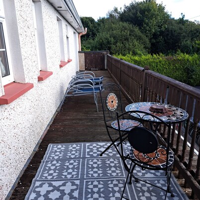 Spacious 6-bed House 10 Minutes From Knock Airport