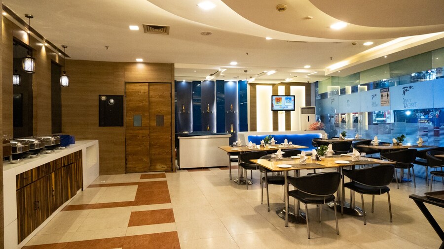 Hotel Hyphen Premier Meerut