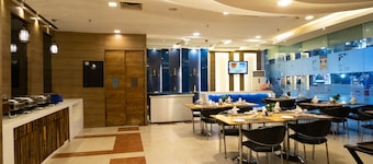 Hotel Hyphen Premier Meerut