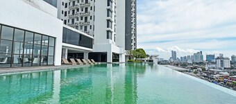 OYO HOME 90452 1 Tebrau Residence Jep