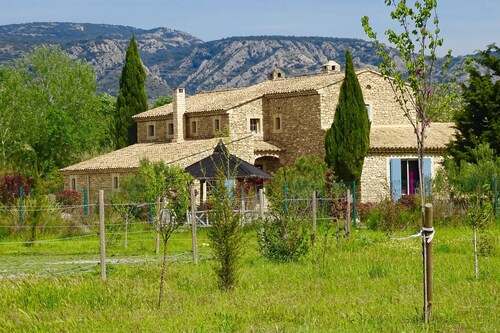 Petite villa Coup de cœur en Provence au pied du Luberon 