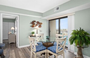 Dining - 9400 Building - Ocean Views in this 2 Bedroom with Outdoor Pool! (Ocean City)