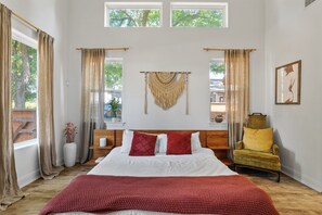 3 bedrooms, desk, iron/ironing board, travel cot