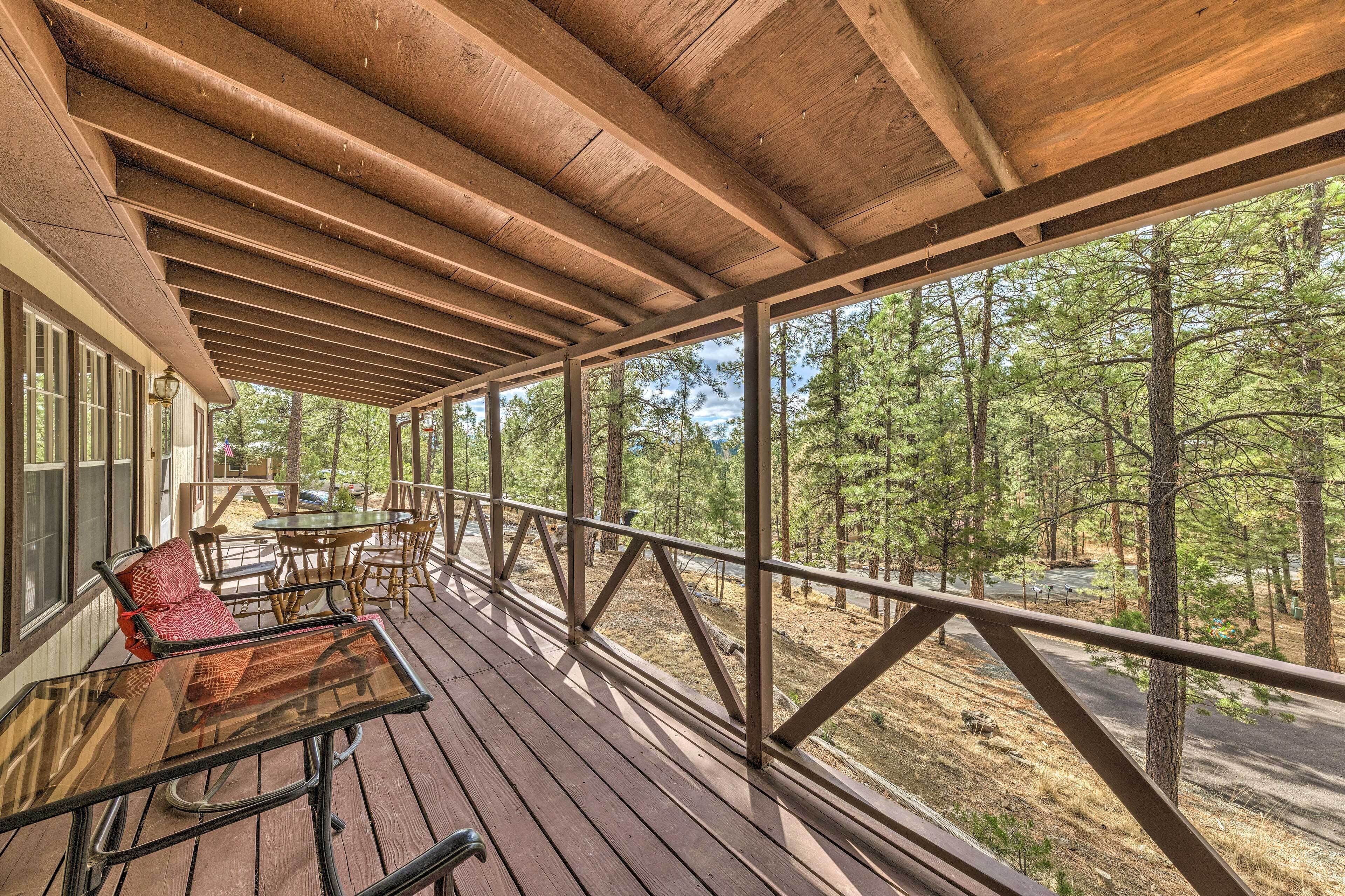 Ruidoso Home ~ 1 Mi to Links at Sierra Blanca!