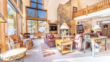 Flat-screen TV, fireplace