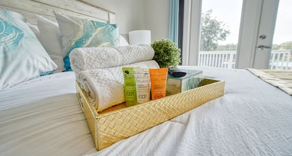 Heated Pool, Arcade with PS5, 5min from Legoland-Stylish LakeHome