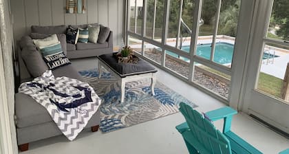 Heated Pool, Arcade with PS5, 5min from Legoland-Stylish LakeHome