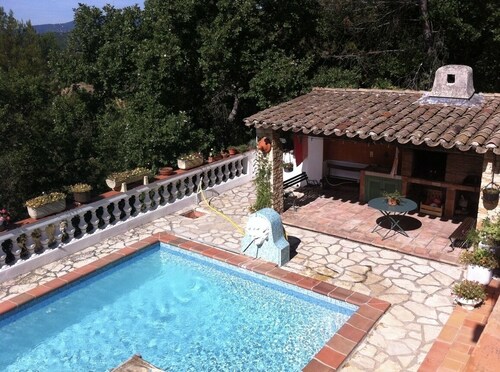 PROVENCE SWIMMING POOL 8 PEOPLE