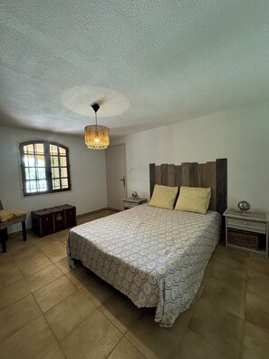 4 bedrooms, free WiFi, bed sheets