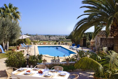 Tanca - Typical Finca with Private Pool, Sleeps 8, A/C, Wi-Fi, Near Cala d'Or