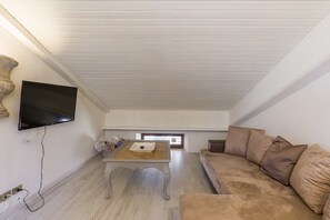 40-Zoll-Flachbildfernseher mit Digitalempfang, Fernseher