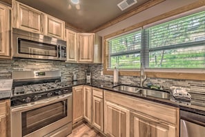 Refrigerador, microondas, parrilla de estufa y lavavajillas