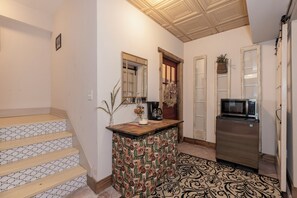 Unclassified image, 5 of 53, button - Simply Bearadise! 3Acres*Hike*Sleeps 10! FIBER WIFI Powder Horn (Deep Gap)