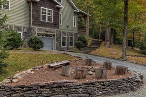 Unclassified image, 3 of 53, button - Simply Bearadise! 3Acres*Hike*Sleeps 10! FIBER WIFI Powder Horn (Deep Gap)