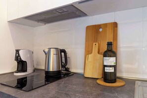 قهوة و/أو ماكينة صنع القهوة