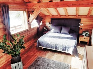 6 عدّة غرف نوم ومكتب ومكواة/لوح كي وواي فاي مجانًا