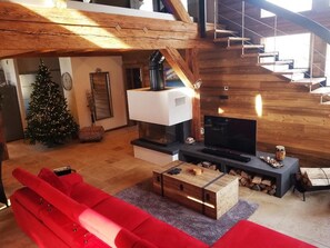 Smart TV - Luxury chalet with swimming pool in a private setting, 400 m from the Cablecar. (Morillon)