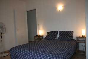4 Schlafzimmer, Bügeleisen/Bügelbrett, kostenloses WLAN