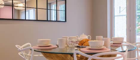 Cottage | Interior