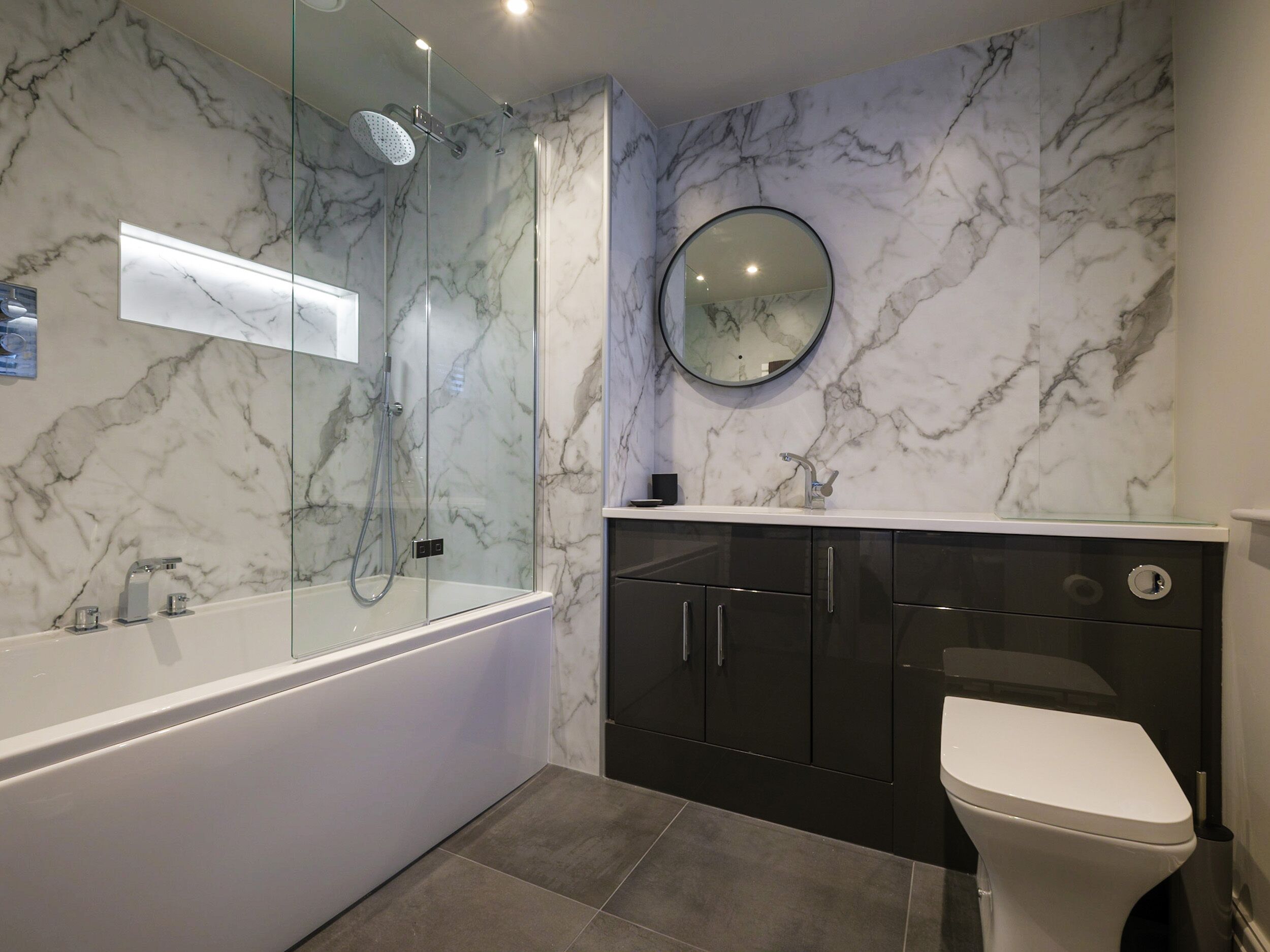 Cottage | Badkamer | Een douche