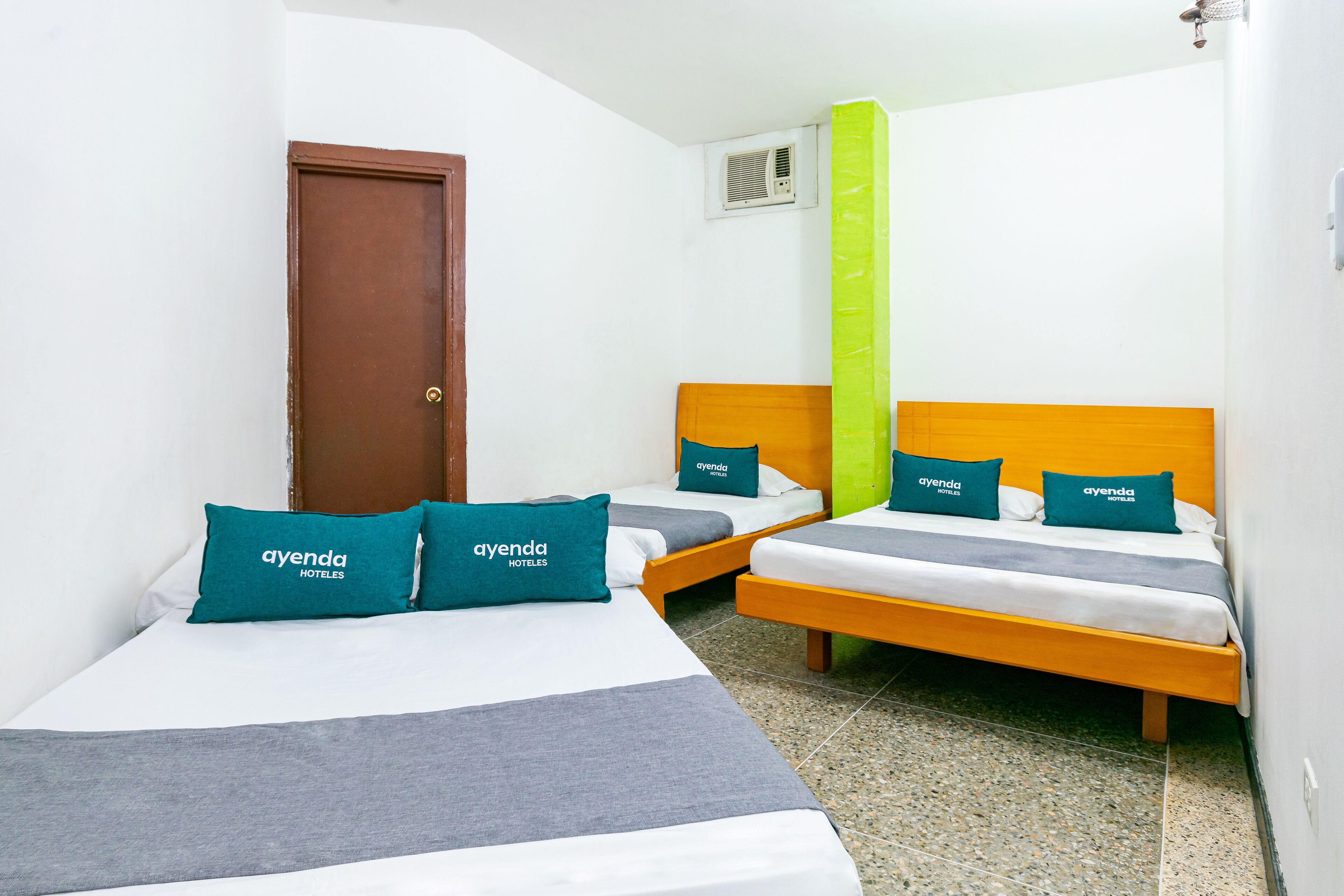 hypo-allergenic bedding, free wifi, bed sheets