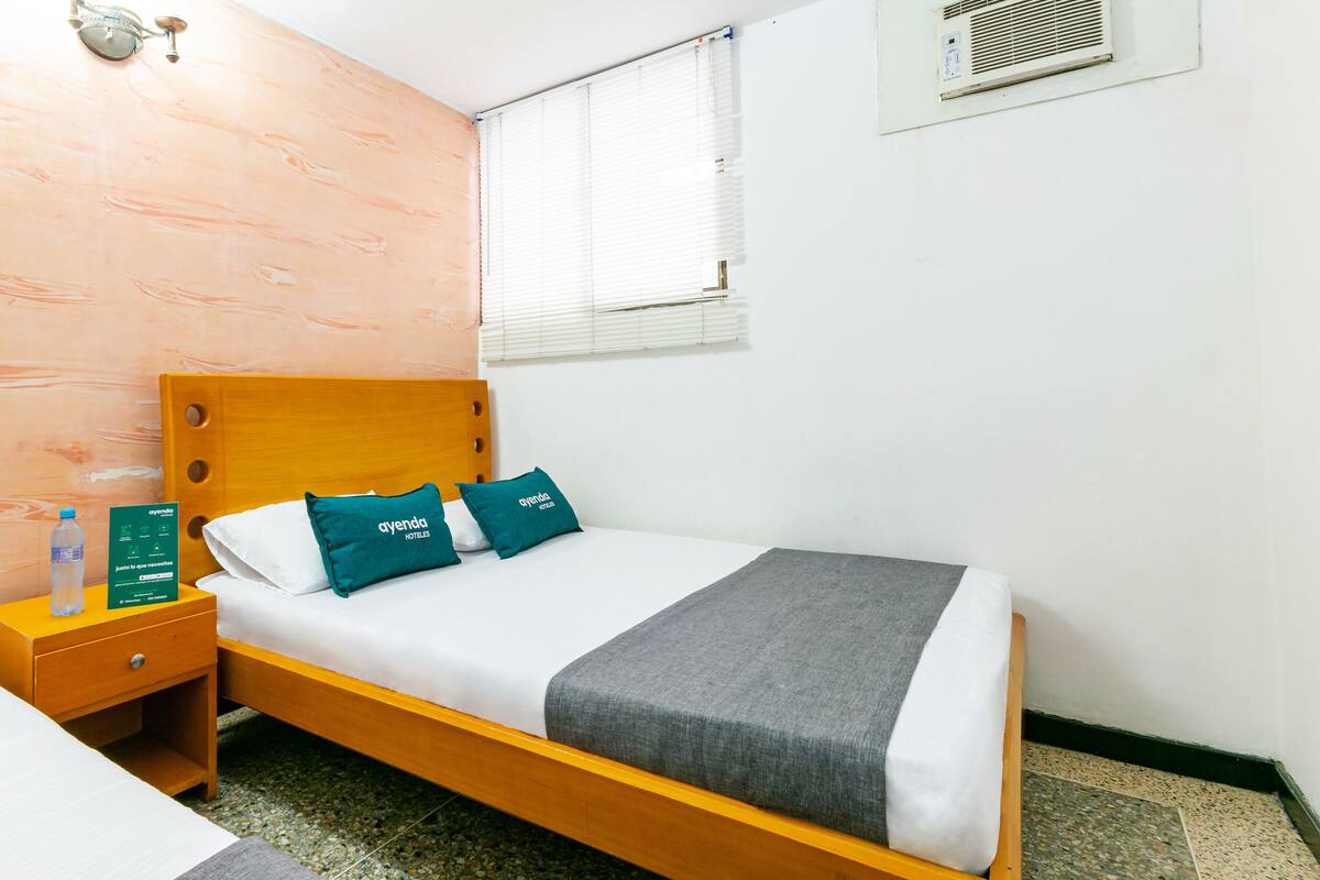 Ropa de cama hipoalergénica, wifi gratis, ropa de cama