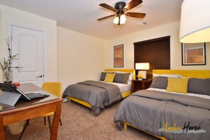 4 slaapkamers, een strijkplank/strijkijzer, gratis wifi, beddengoed