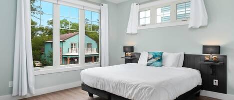 2 makuuhuonetta, silitysrauta/-lauta, vauvan matkasänky, Wi-Fi