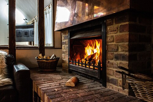 DADIO's Barn - Indoor Swimming Pool 400 Years Old & Hot tub