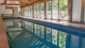 Piscine couverte, piscine chauffée