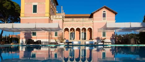 Villa | 9 Schlafzimmer