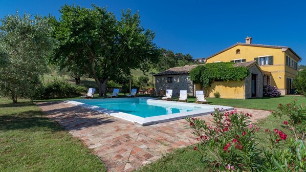 Villa | 5 bedrooms - An-f453-cbgn2at - Casale Verdicchio (Montecarotto)
