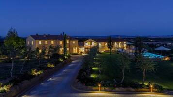 Villa | 8 Schlafzimmer