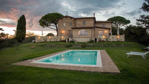 Villa | 8 bedrooms - Il Colle Di Donna Ilaria 16 (Buonconvento)