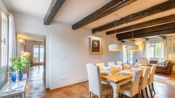 Villa | 3 bedrooms, WiFi